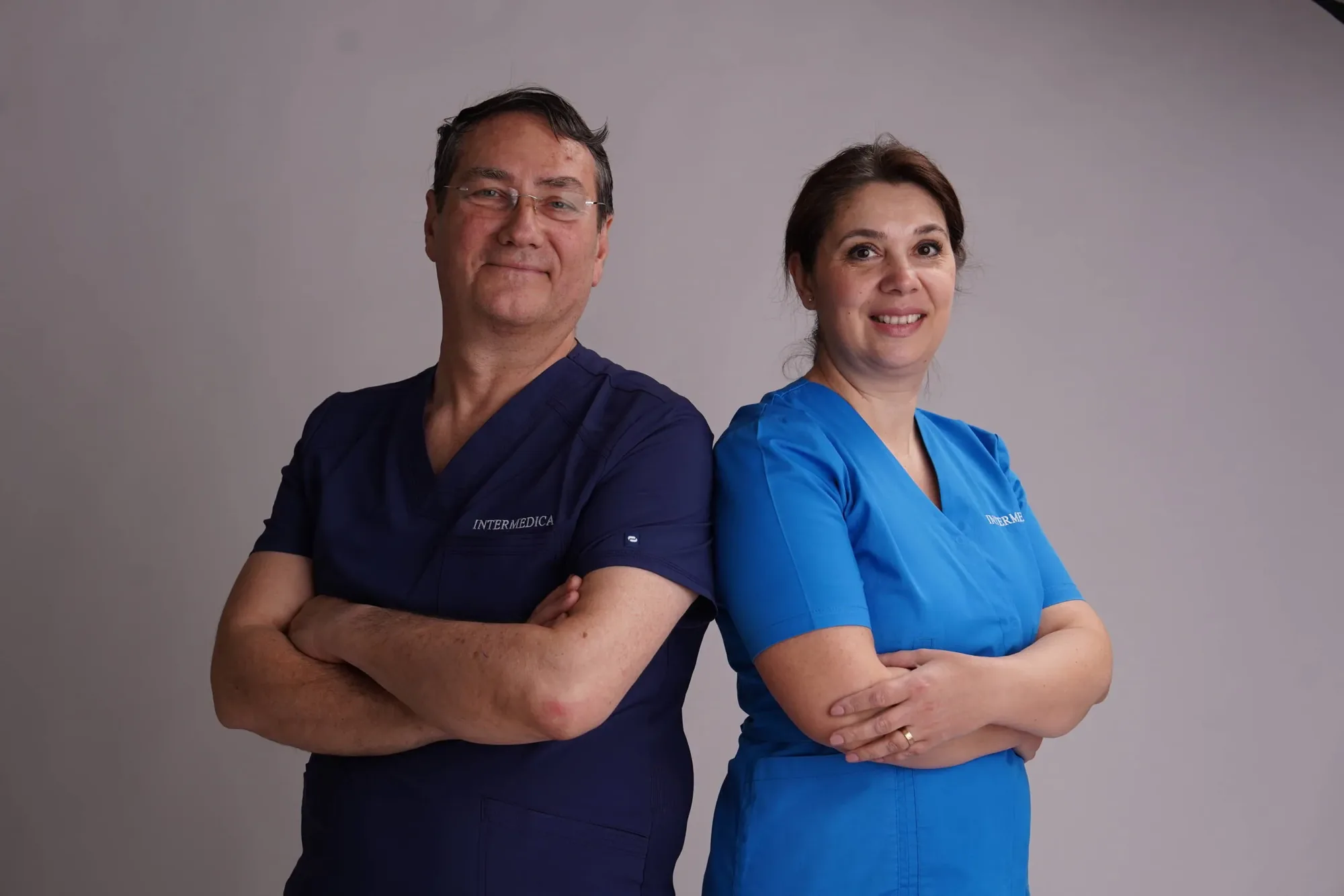 Medic și asistentă în cabinetul 1 al clinicii Intermedica High Care, București