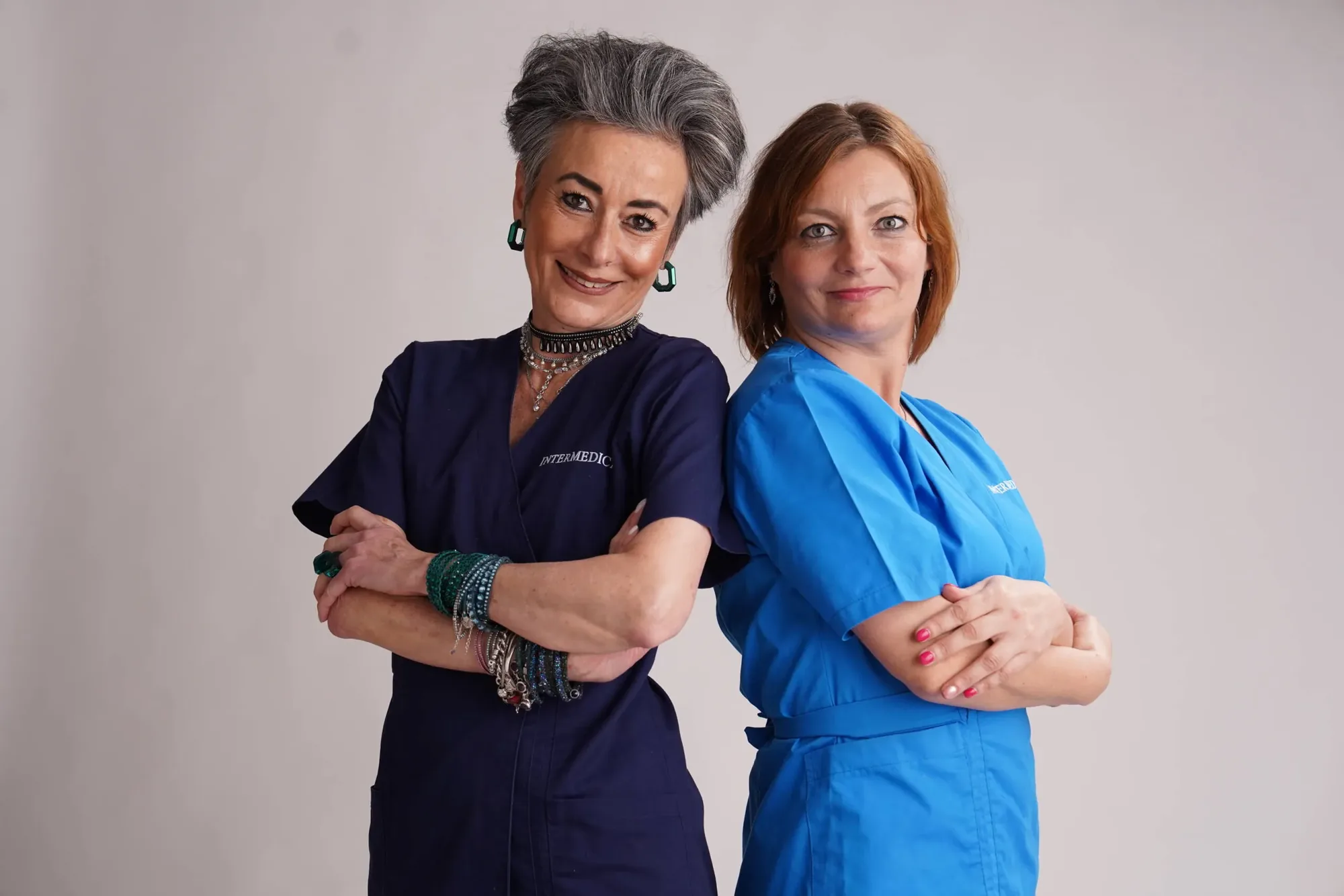Medic și asistentă în cabinetul 2 al clinicii Intermedica High Care, București